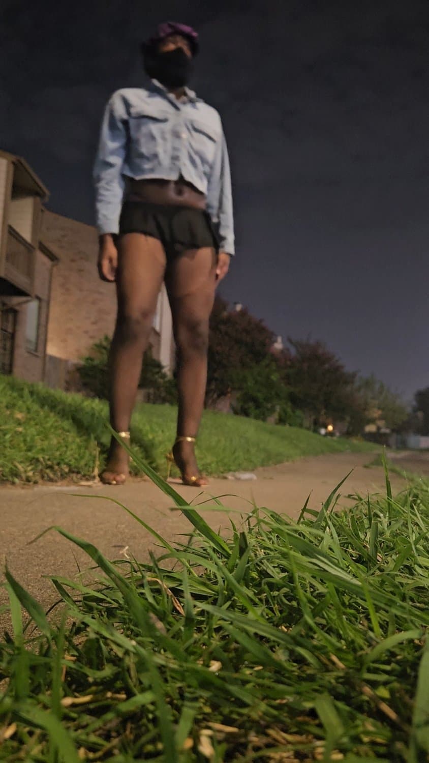 Thick sissy hooker working that corner