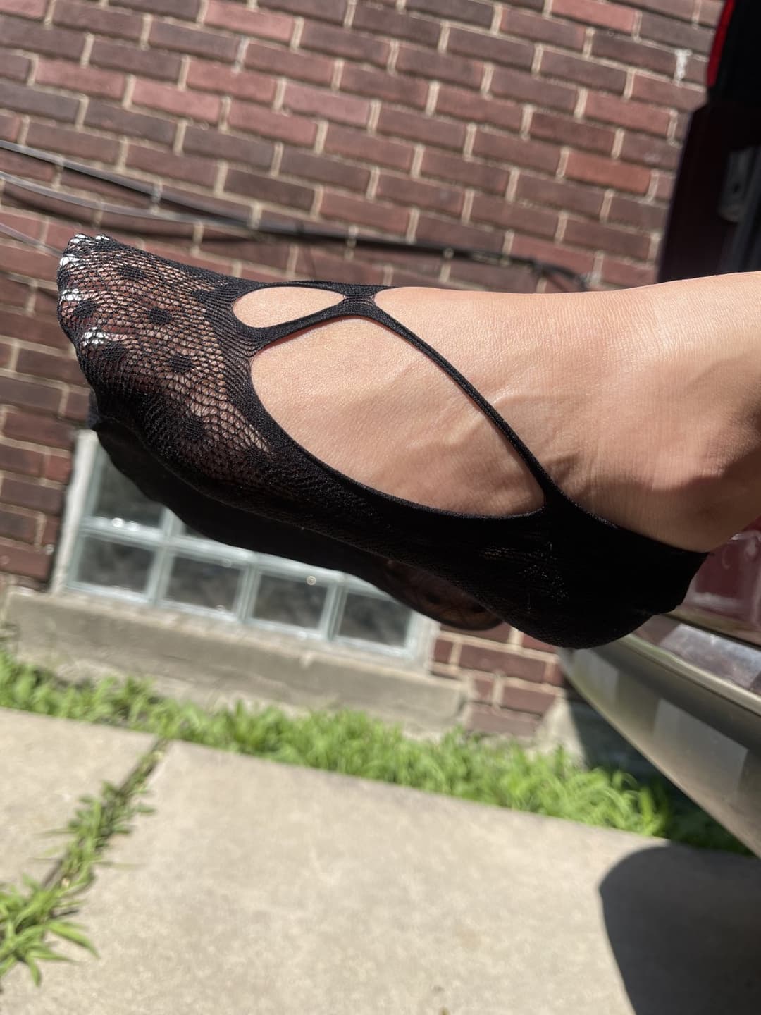 She came back I love her feet