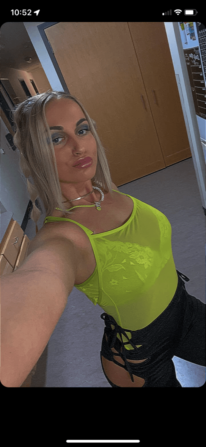 Click to view full size My college crush squeezed her big boobs around my friends cock