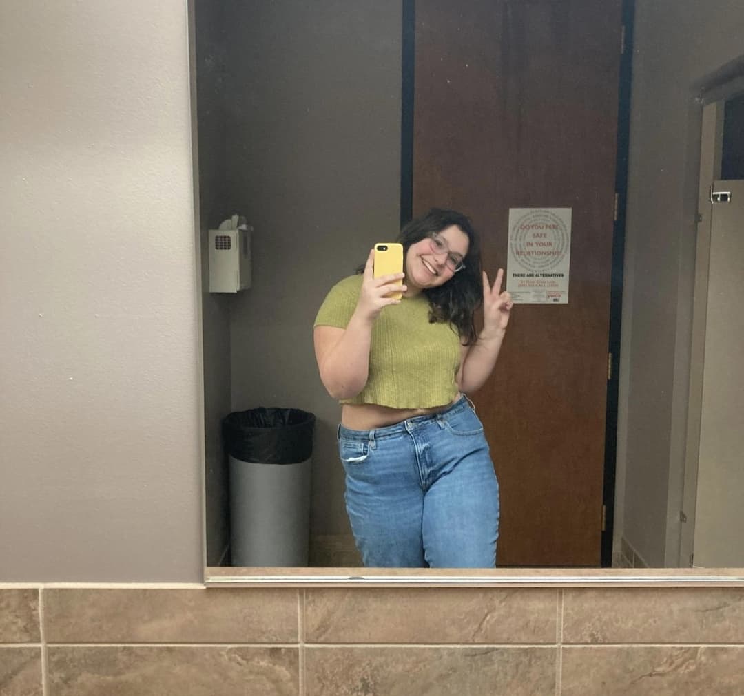 Click to view full size Babyface Latina teen nude