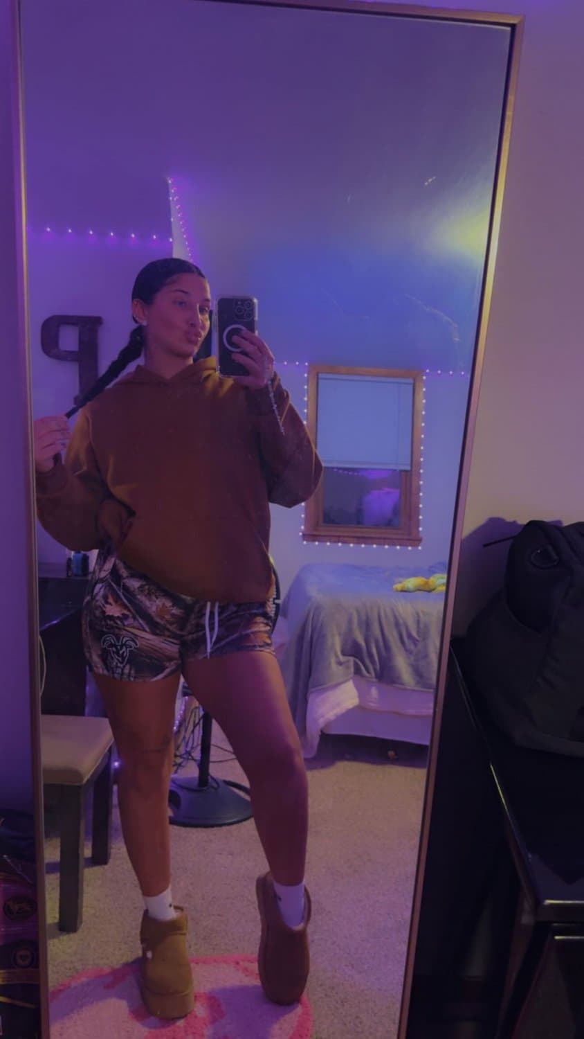 I just walked in on my friends girl with some random jocks big cock between her tits