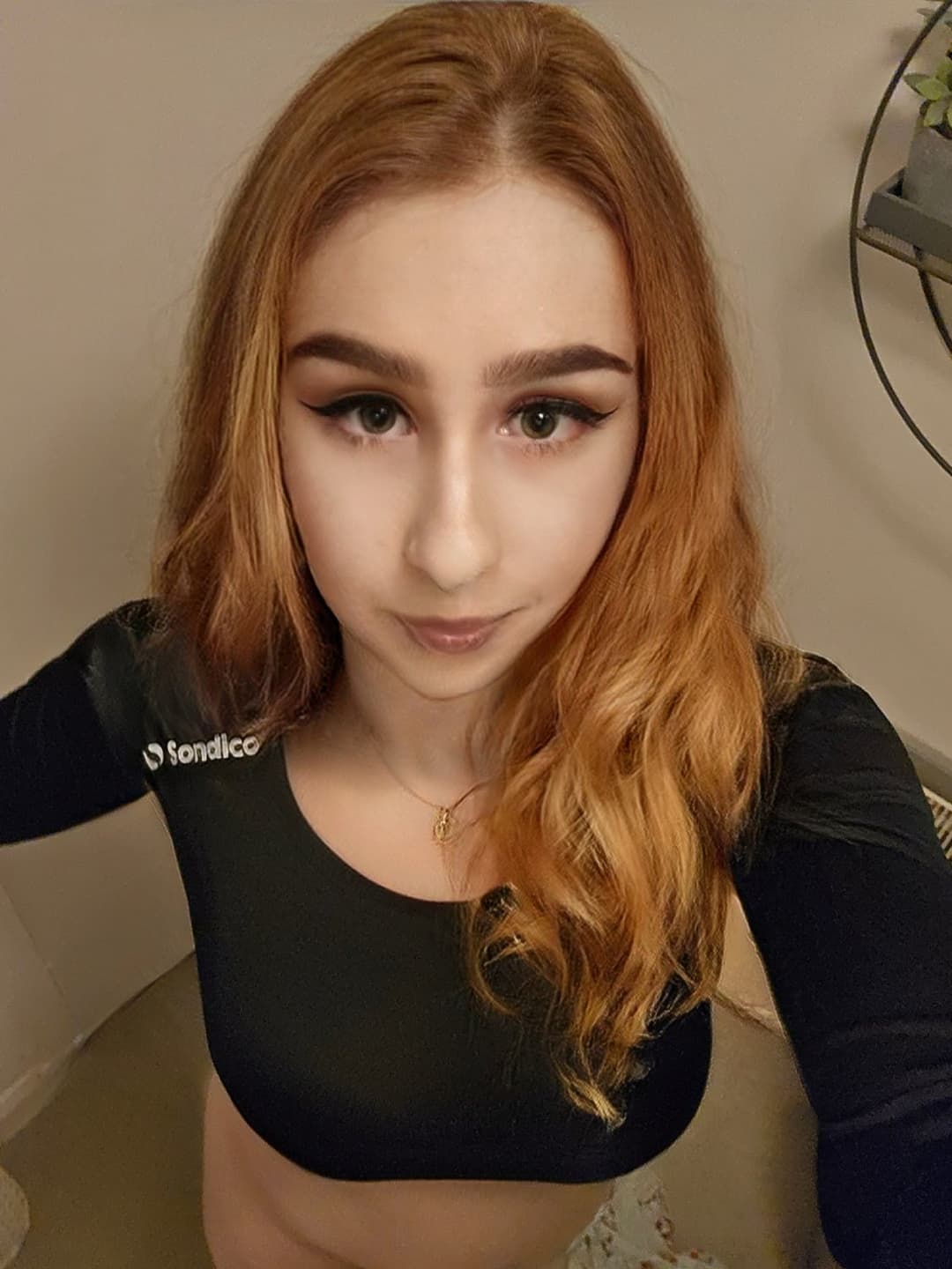 Recent camshow selfies
