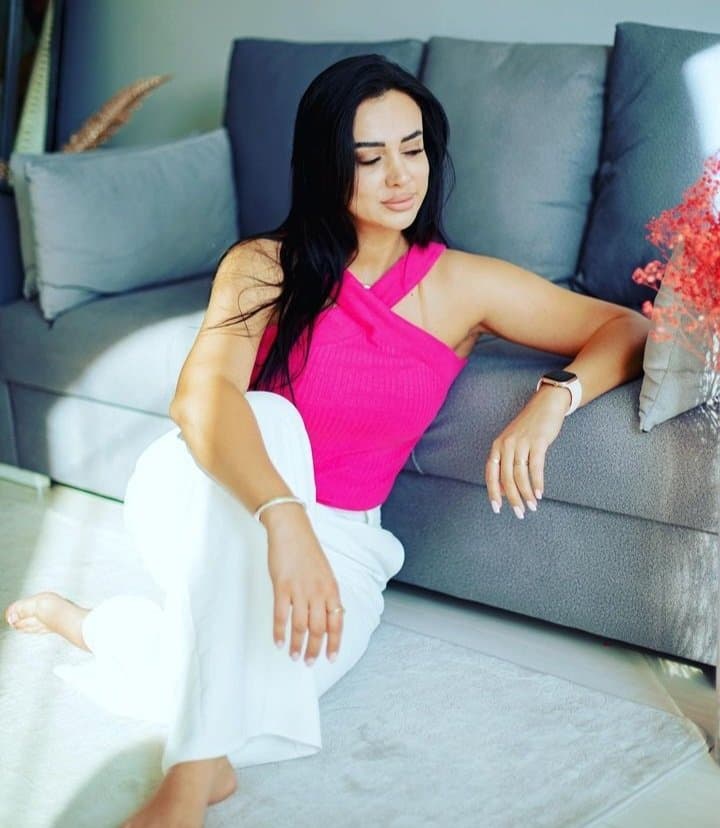 Sexy glamour feet pedicure woman