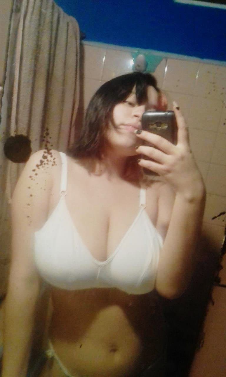 Cornudo arrepentido por compartir a su novia tetona