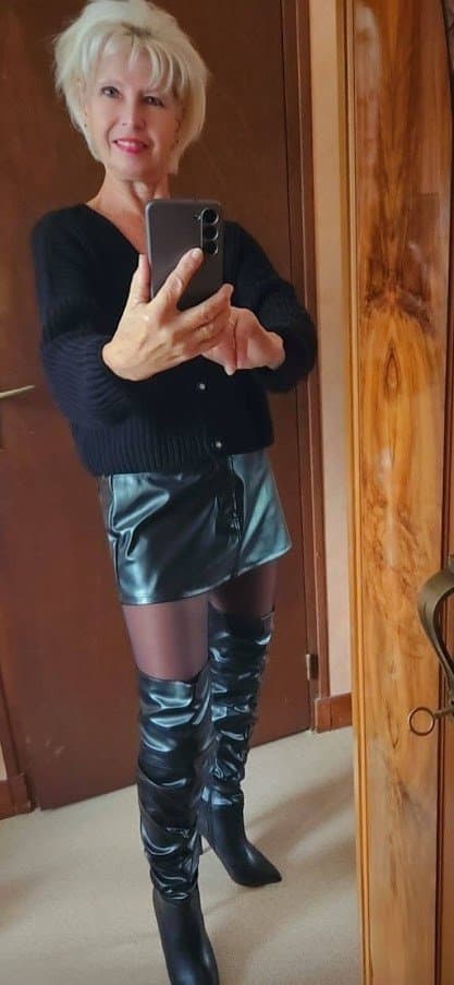 Click to view full size BLONDE A BLACKS