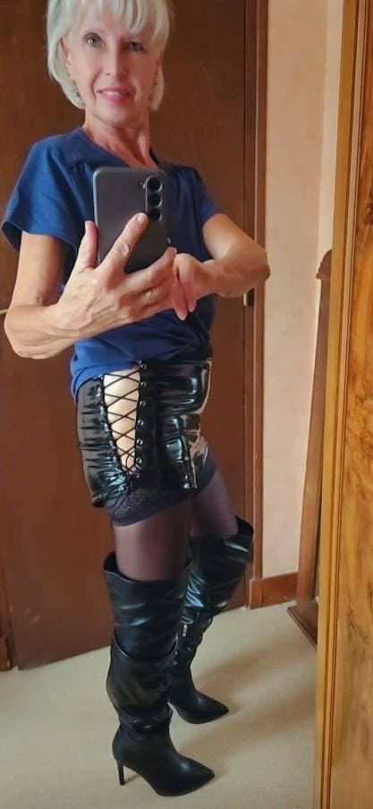 Click to view full size BLONDE A BLACKS