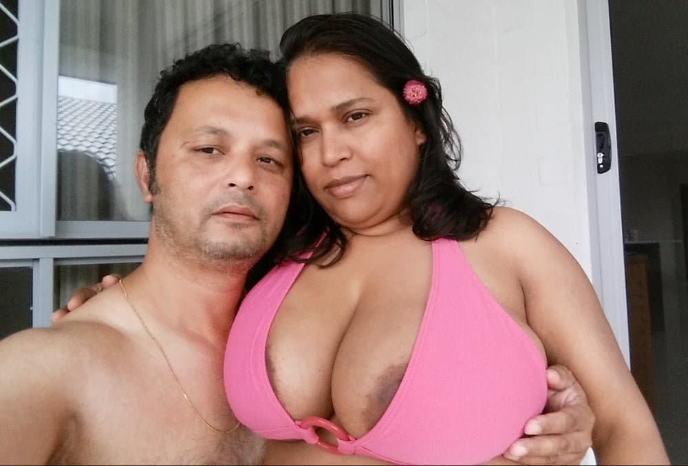 Voluptuous bhabhi from Dhaka, Bangladesh. No one could resist to pound this bhabhi????
