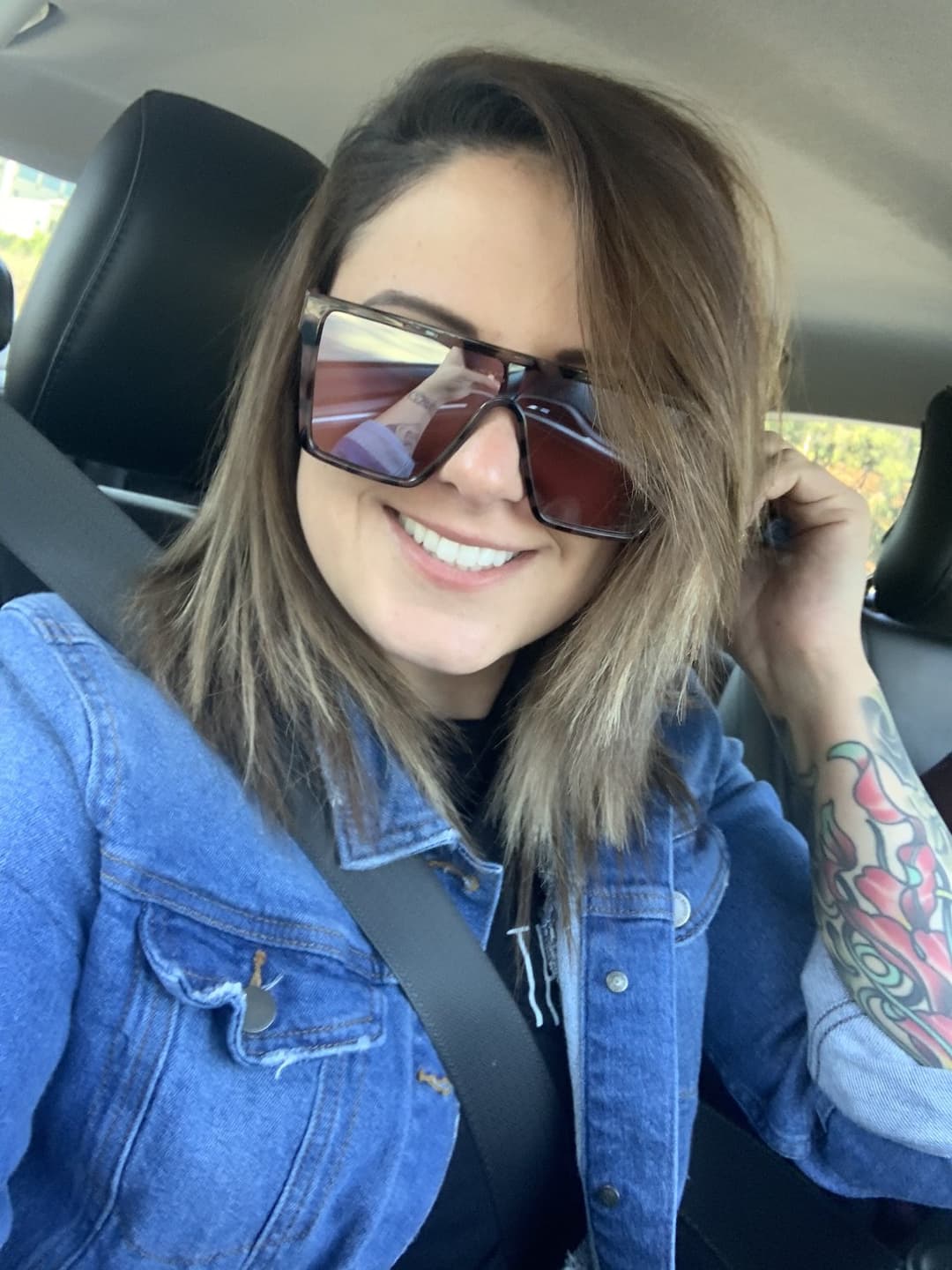 Bryanna leaked model with tattoos spreading lips