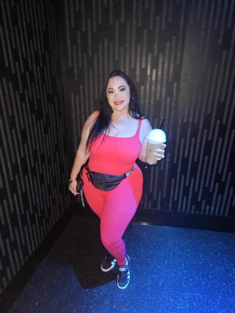 BAD DUMB THICK MATURE MILF MOM WHITE SNOWBUNNY MILF GOT ASS madura culona mama