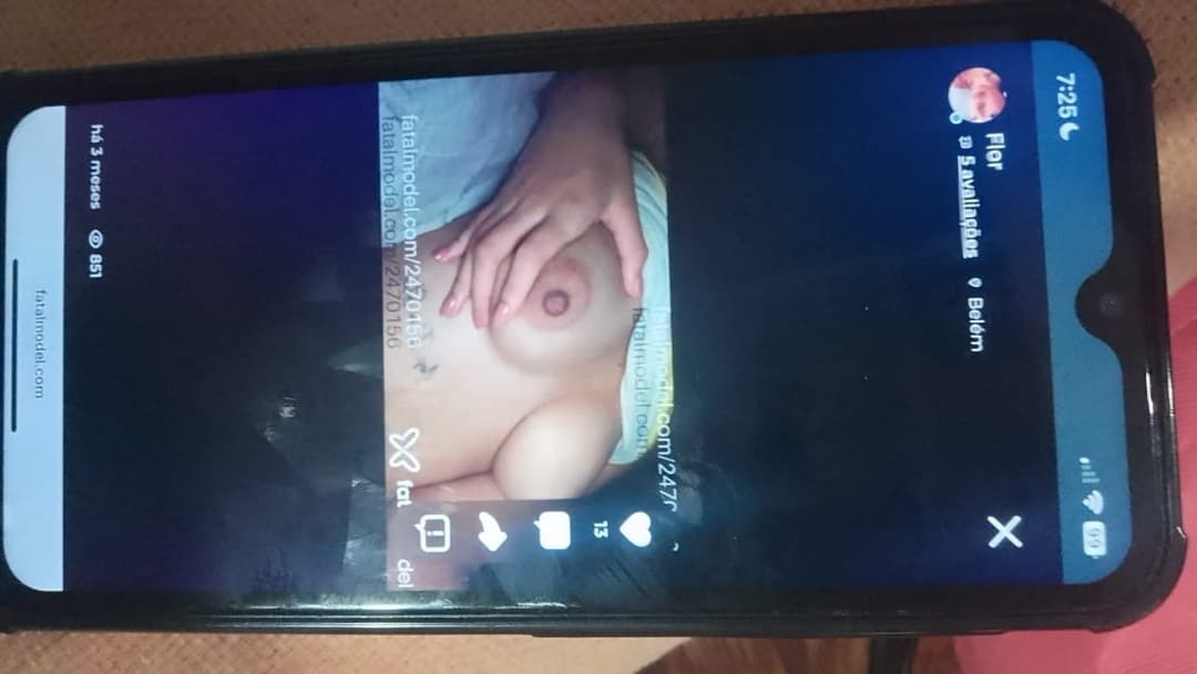 Cyndi safadinha gostosa da bucetinha linda e peito lindo 18 aninhos essa putinha tem !!