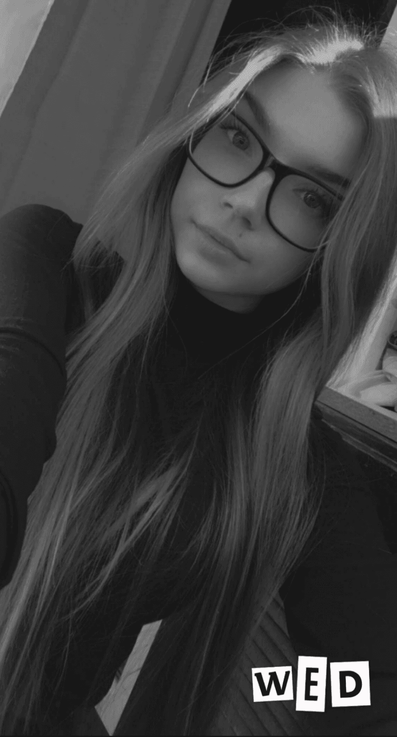 [kik]shsjebbd gf got gangbanged at her friends birthdayparty last week and creampied I kinda like it