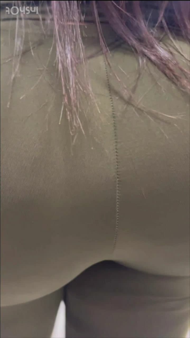 Candid huge bubble booty #spy #hidden cam #voyeur #candid