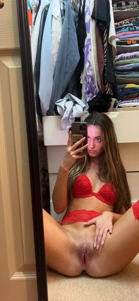 Click to view full size Ķřýśťà