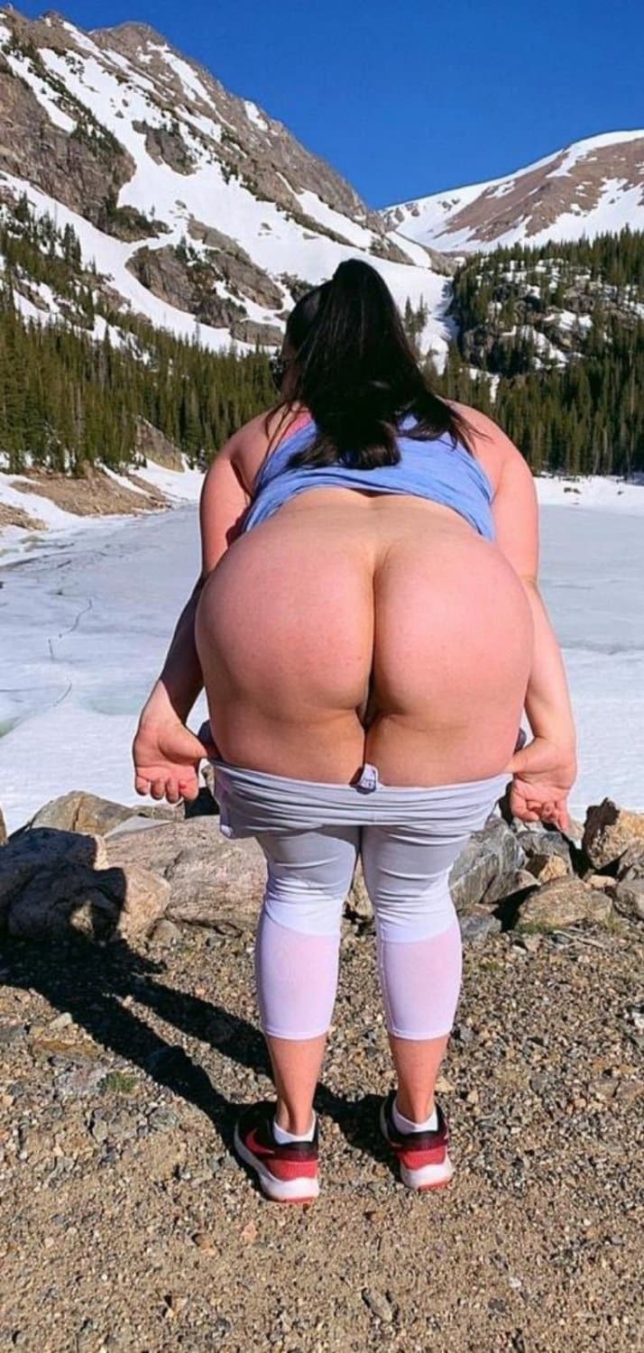 Beached Whales? Whores An Shores? BBWs at the seaside, tasting the spume ;)