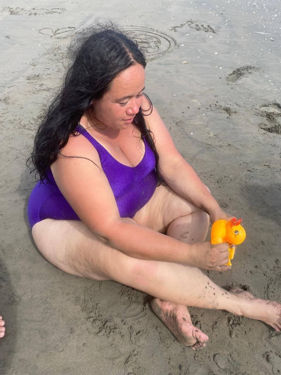 PEAR SHAPE THICK CURVY LATINA SSBBW BIG BOOTY ASS