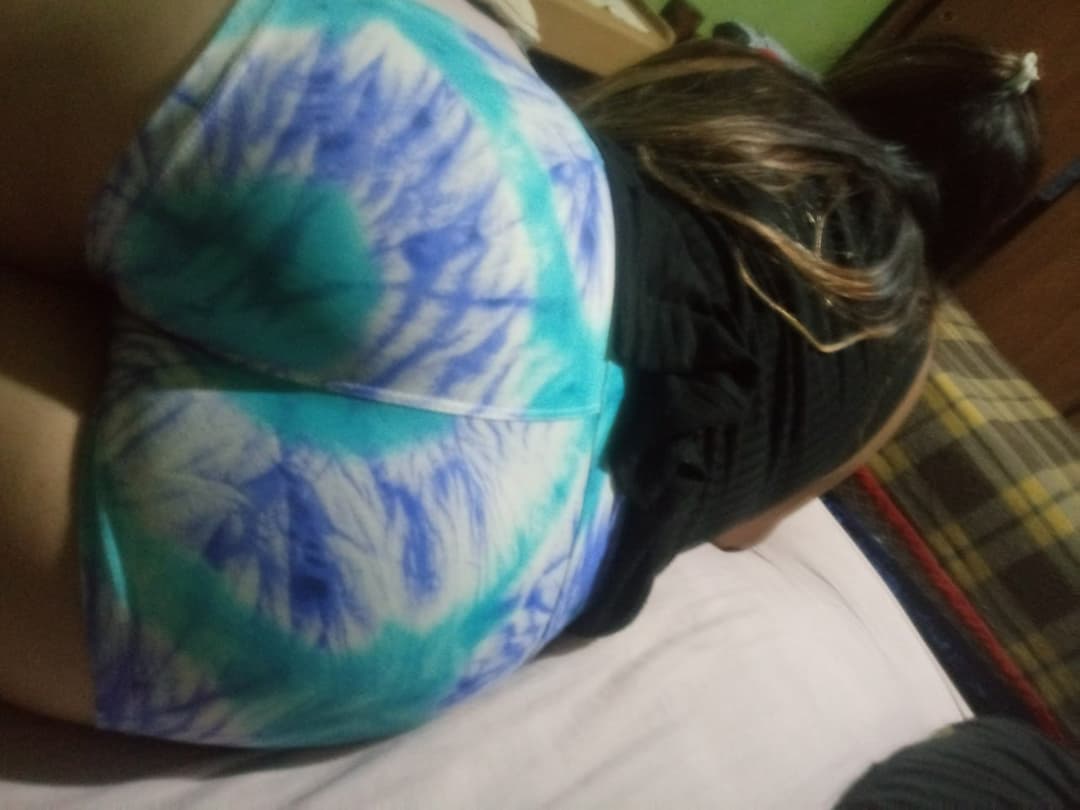 Culo con el shorts azul ?