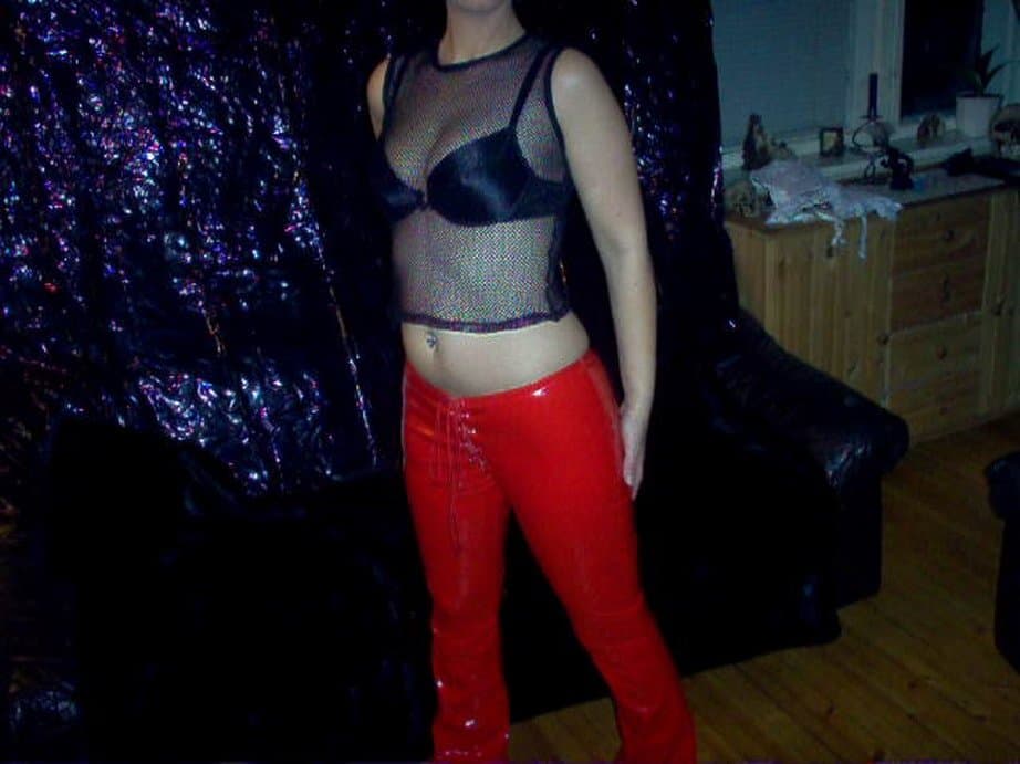 Sexy Milf Pam In Sexy Lingerie