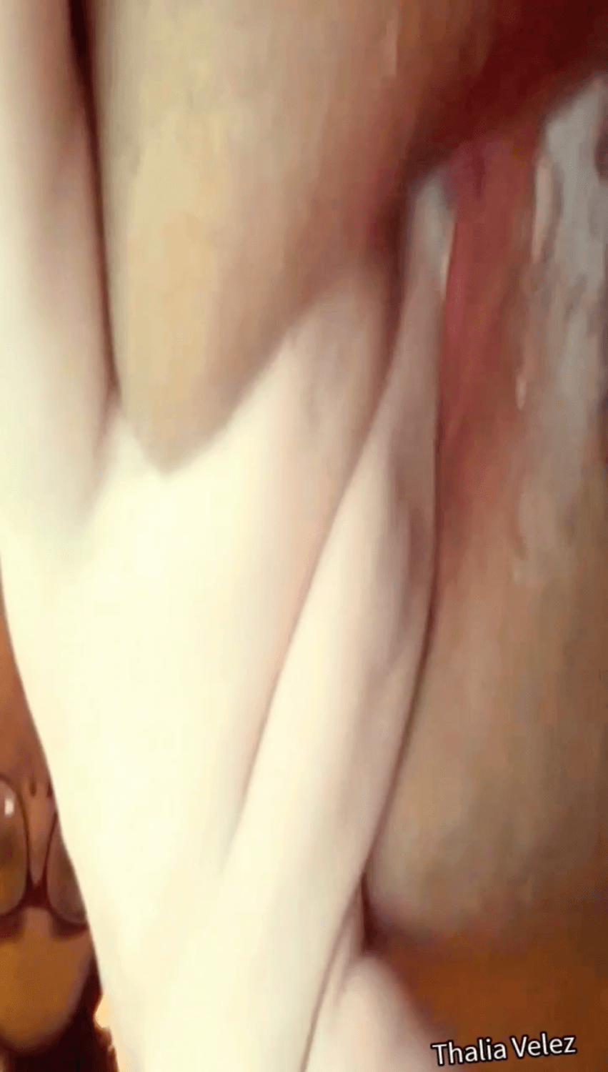 Lia Playing with Phat Pussy