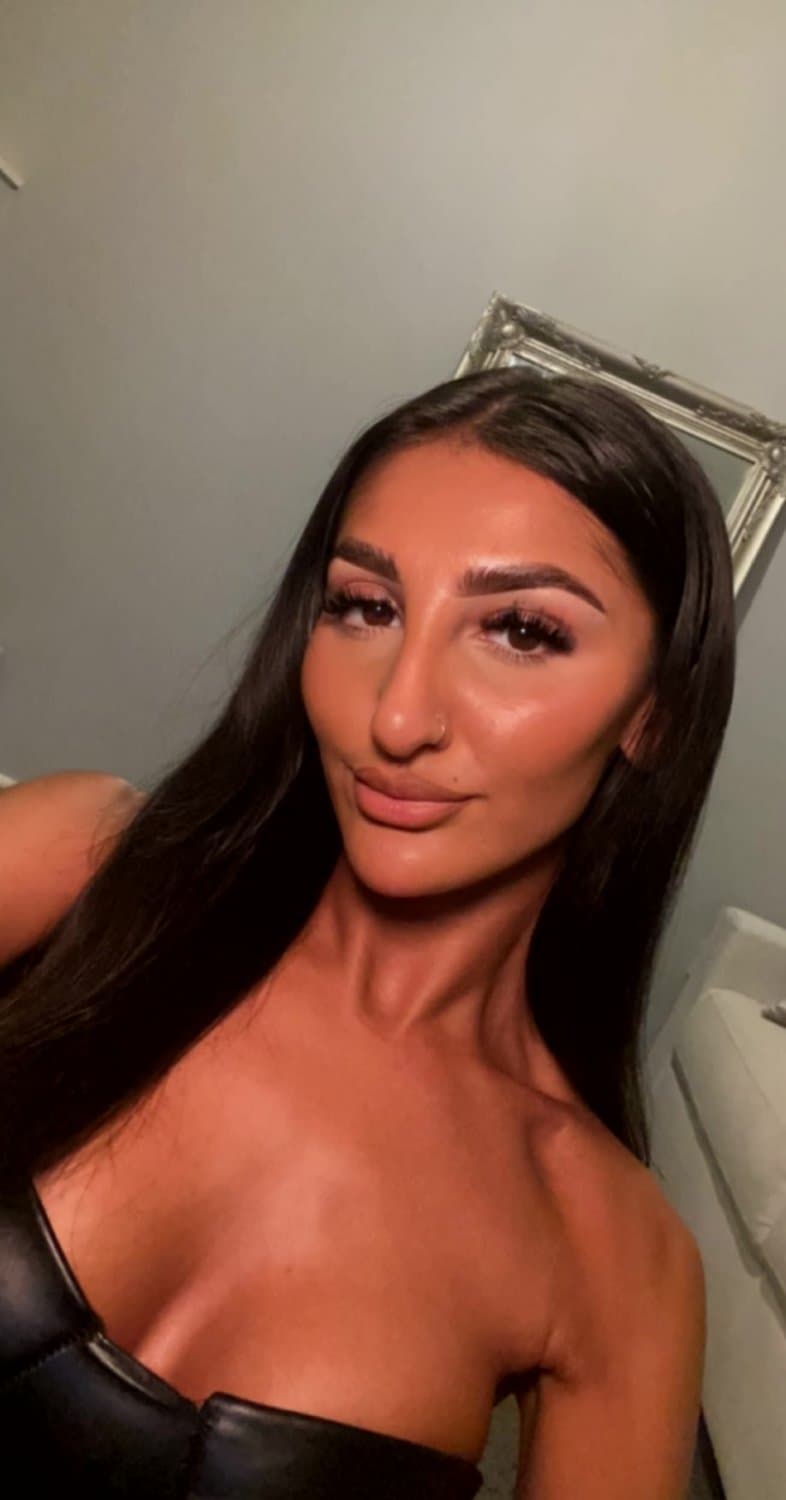 I have a few dirty games in mind but I need another player, can you come over and play with me