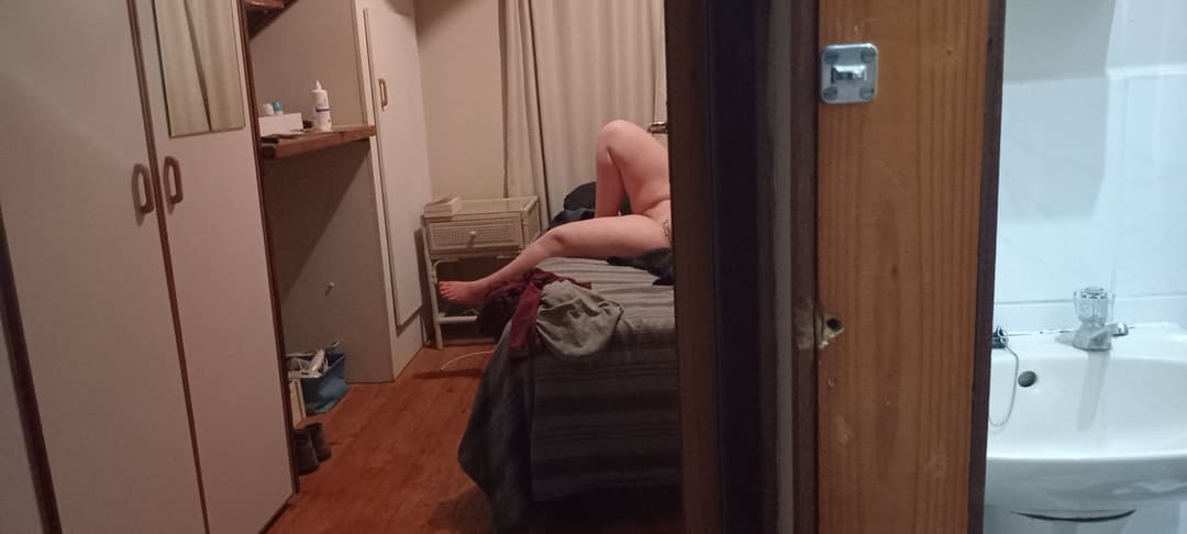 Sneaky 2 getting dressed