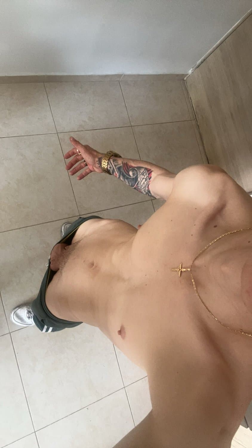 Pendejo argentino pijudo @matibijey01