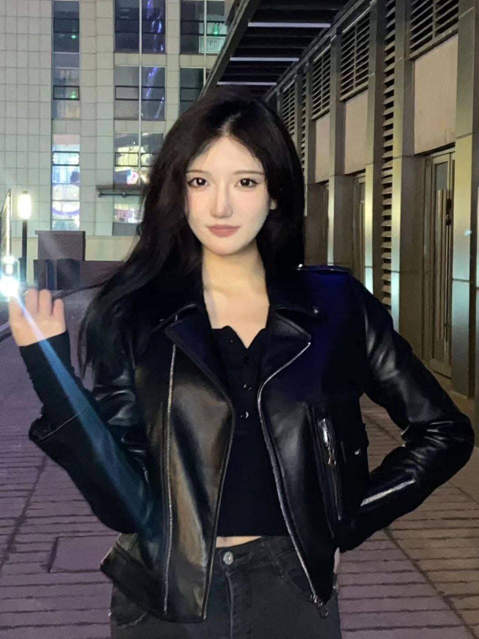 Click to view full size Beautiful Asian secretly does outcall