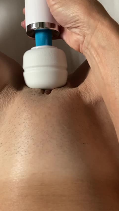 Do you want to see a mature woman use her Magic wand ?