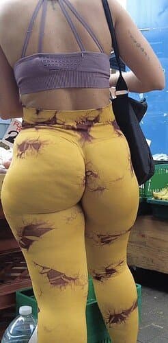 Big ass candid BUSTED!