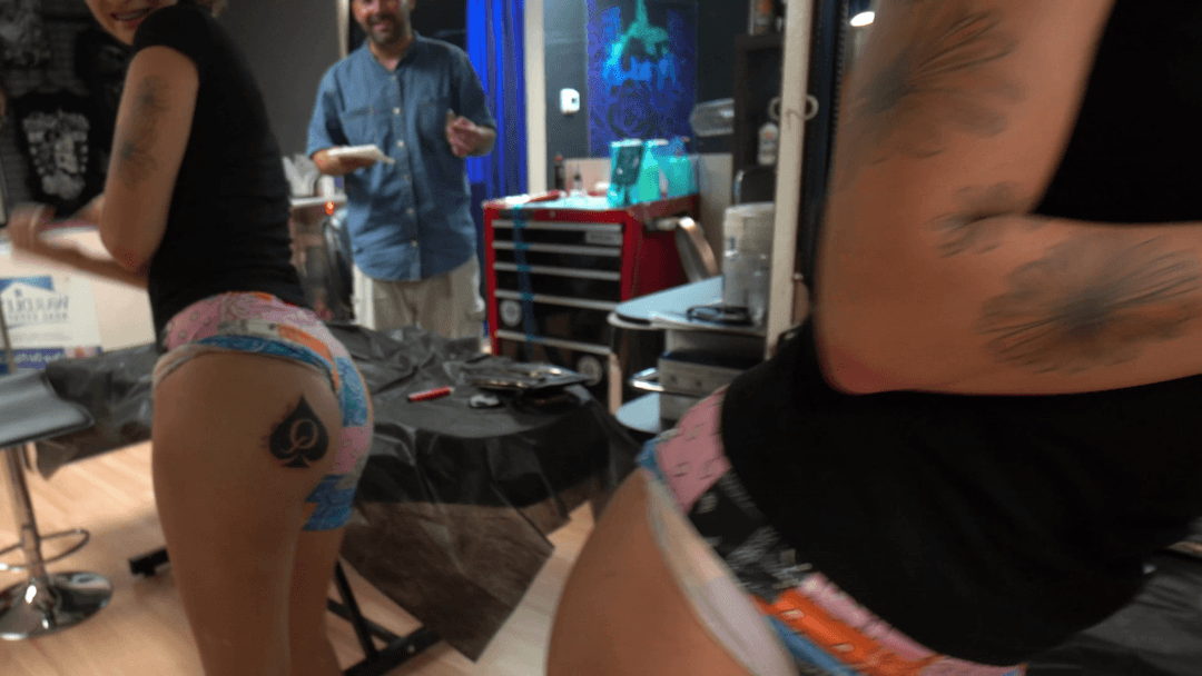 Getting QoS Tattoo- QUEEN OF SPADES TATTOO