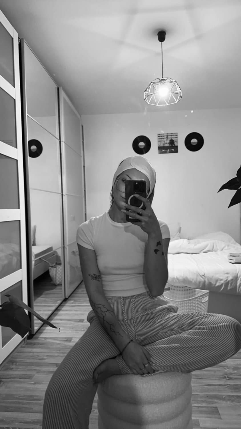 Skinny française exposé