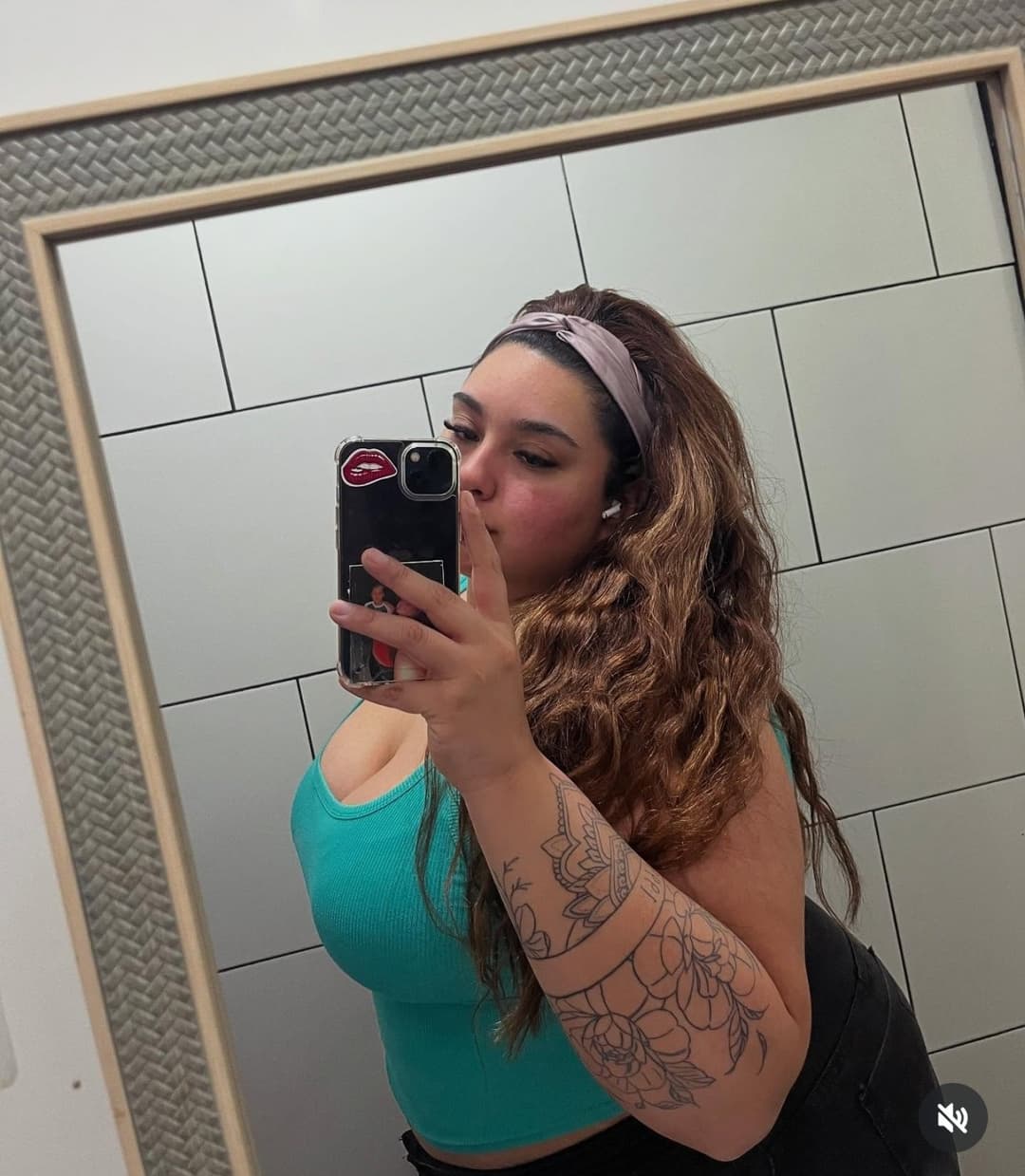 Gorda argenta tetona de Laferrere, re putita la gorda como debe ser