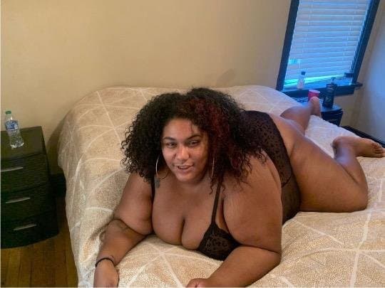 SSBBW NERDY? BUSTY? EBONY?.