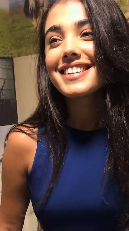 Lizge comet muito linda essa maravilha de mulher ??