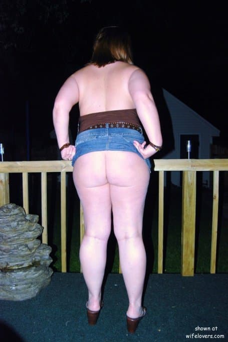 Give me some ass...nice thick MILF ass