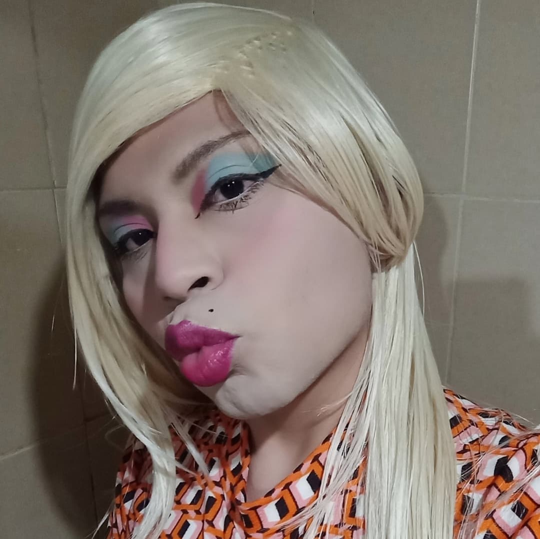 Dita Moon @DitaMoon17 - oral cd