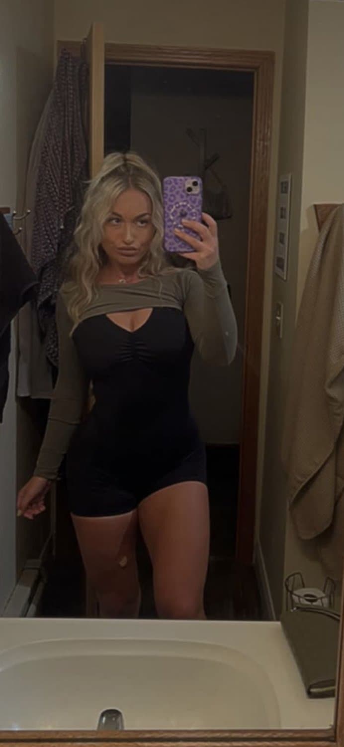 Click to view full size My college crush squeezed her big boobs around my friends cock