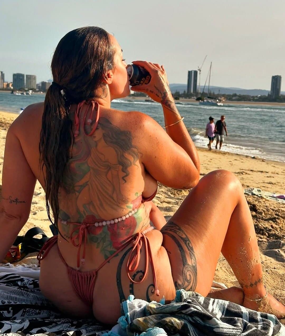 Request.. Polynesian???? Baddie.. <> Married Wife..