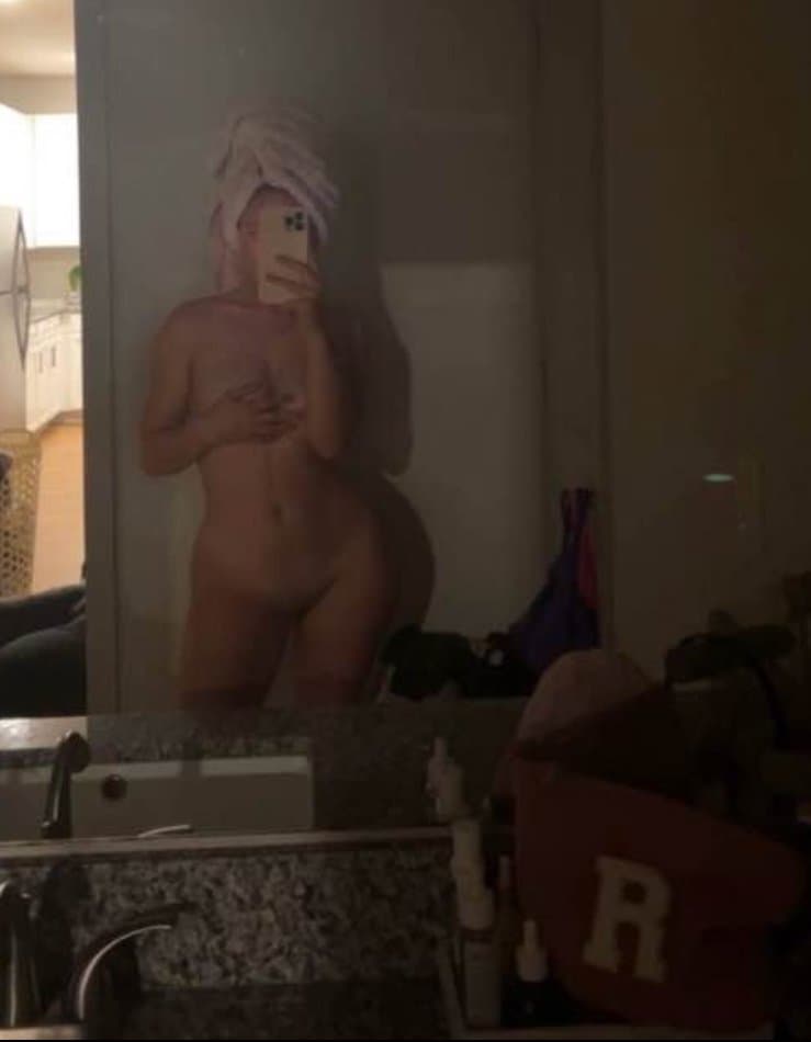 Cheating kik gf Reese, 23 KY, has a perfect body