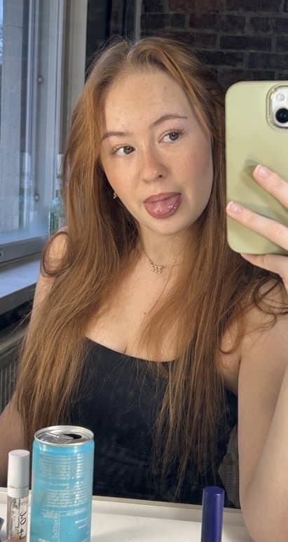 Beautiful Finnish slut Eedit needs cum on her face
