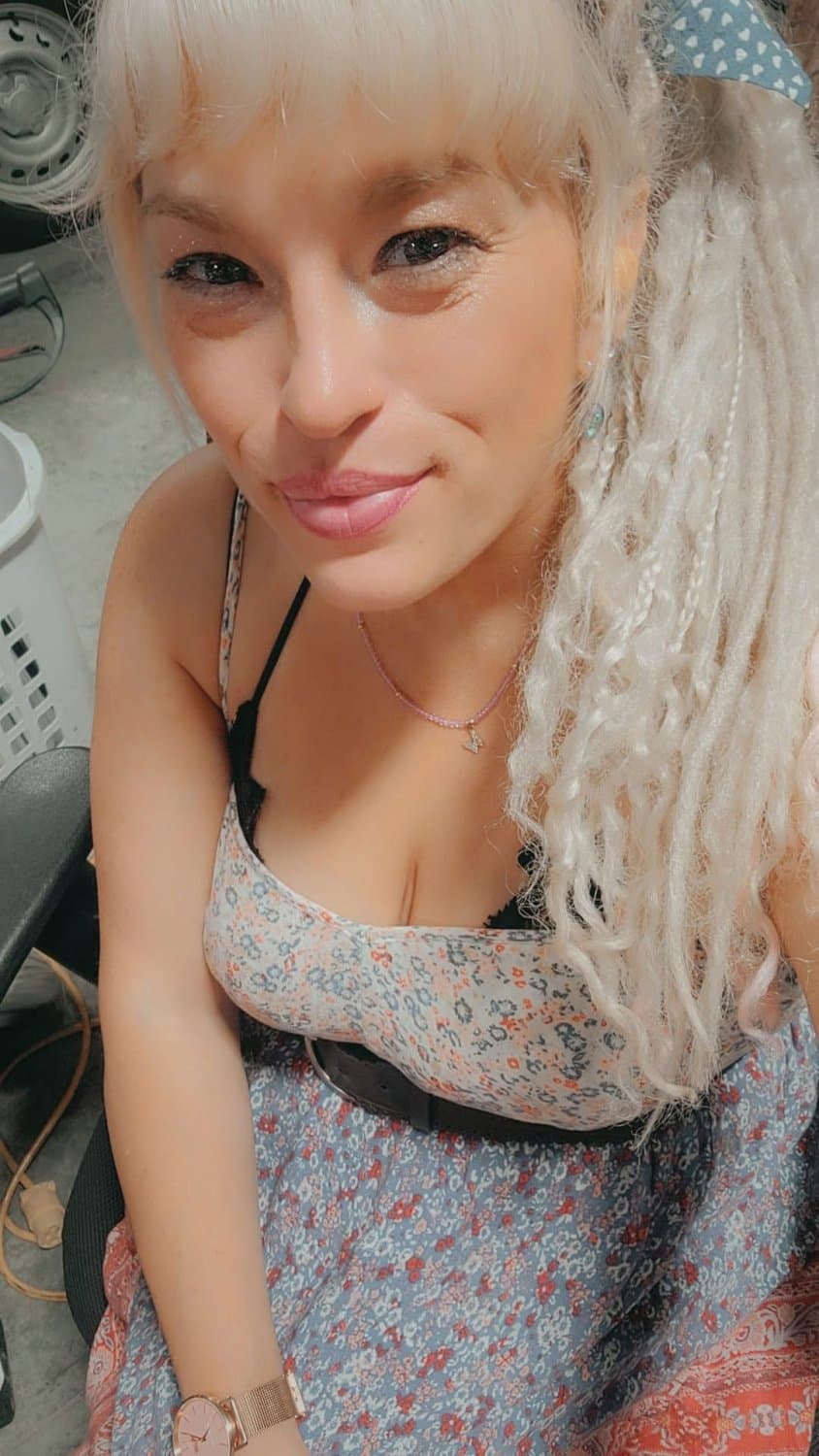 Cheating Cyndi wants your cum