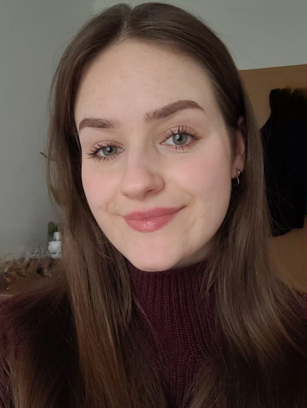 Cute webslut with a perfect face makes me wanna jizz..[repost if u want nudes of her]