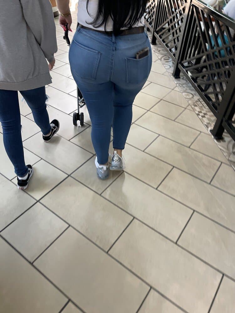 Click to view full size Grande No Ariana