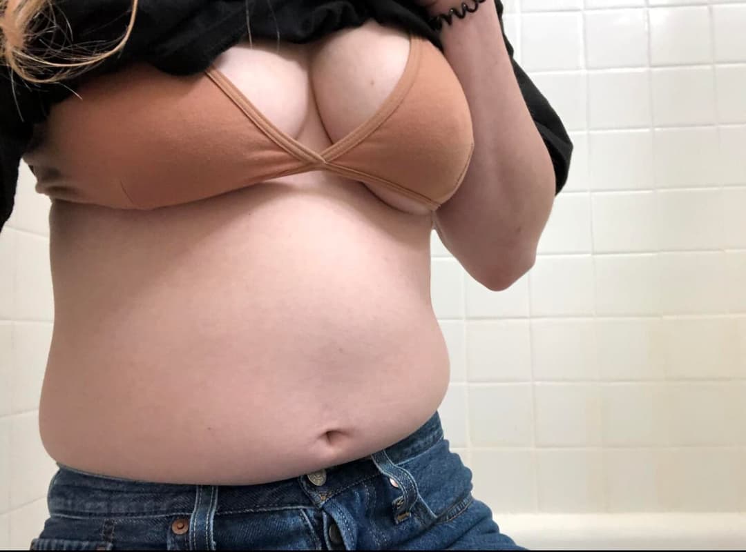 Click to view full size Dumb flat ass slut Rachel