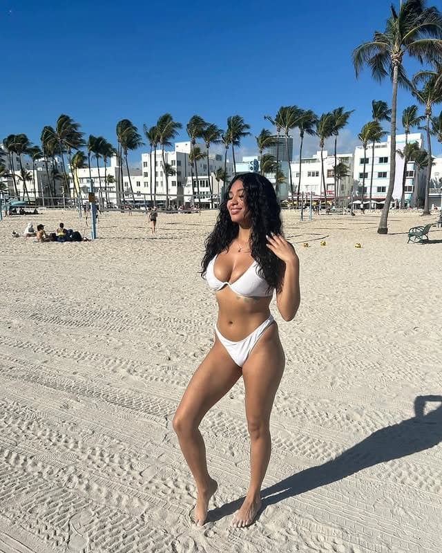 Sexy busty latina slut Kali