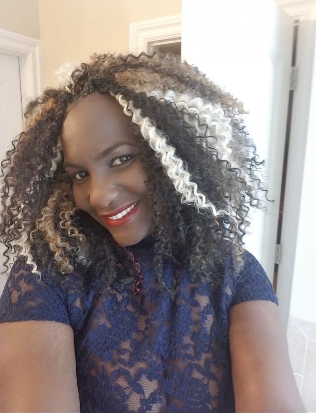 Re@ltor didn’t need the beads before showing her ebony titties & pantyless bottoms for the camera