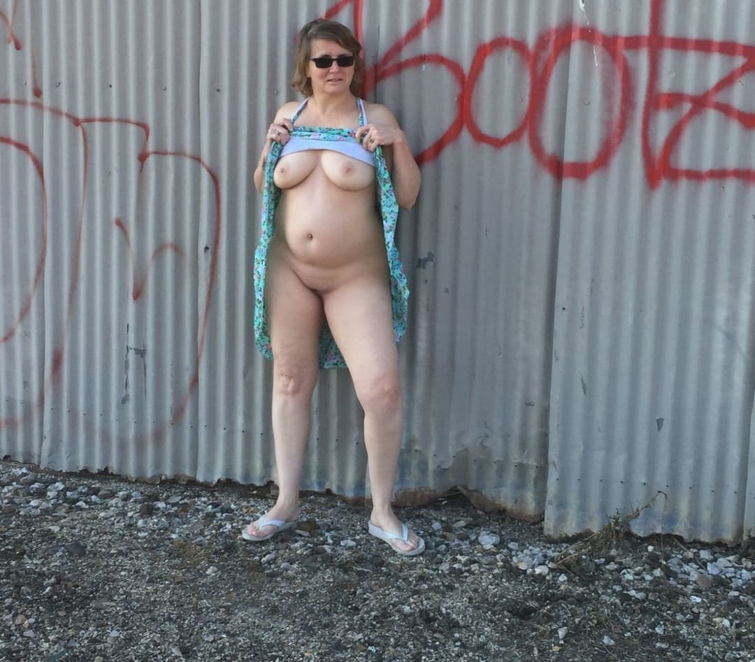 Click to view full size MILF strips for you