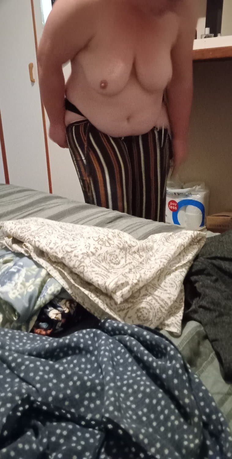 Sneaky 2 getting dressed