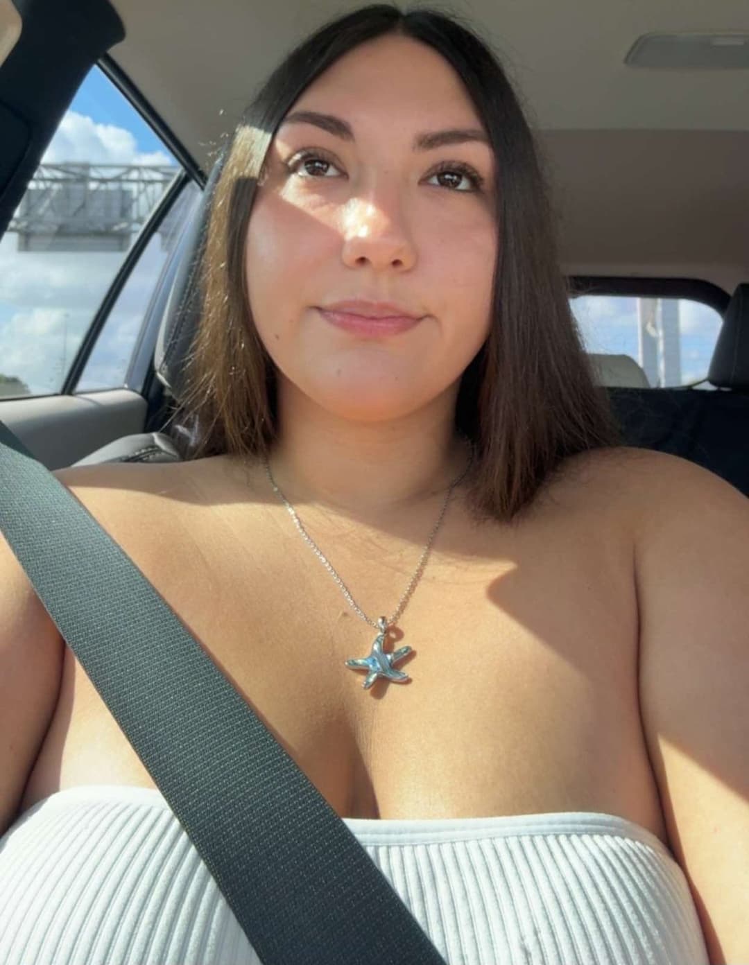 Request.. 22yr old - Texas Driver Girl.. <> Uber Driver.. <> Loves teasing with her perfect Big??