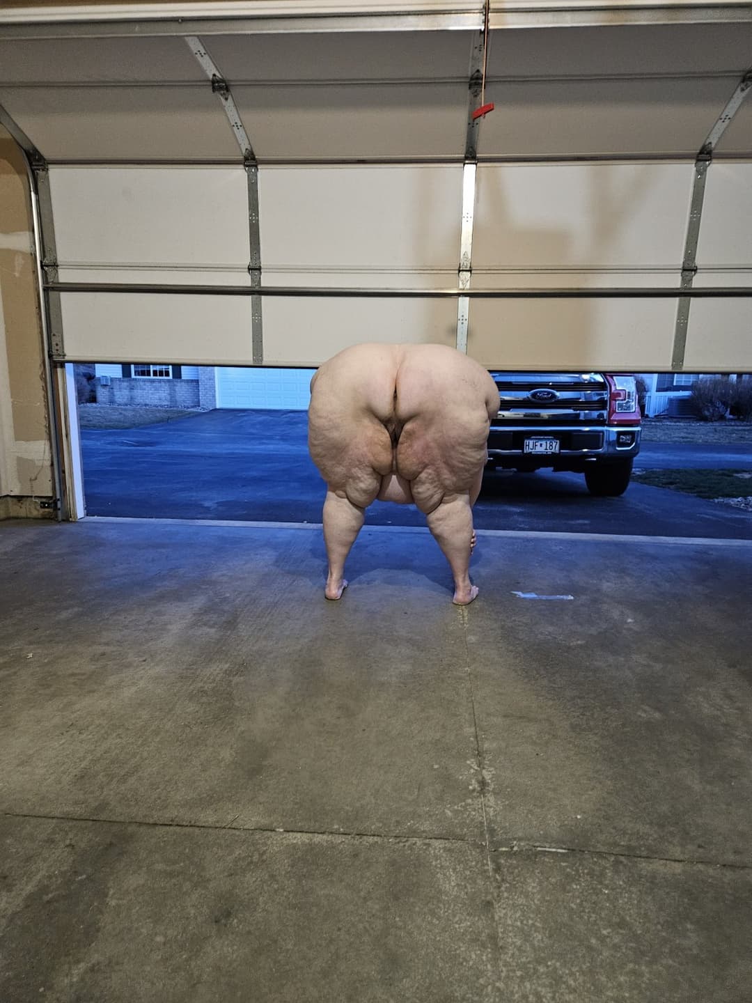 Nasty Public Fat Bitch Aprill Thompson is addicted to BBC