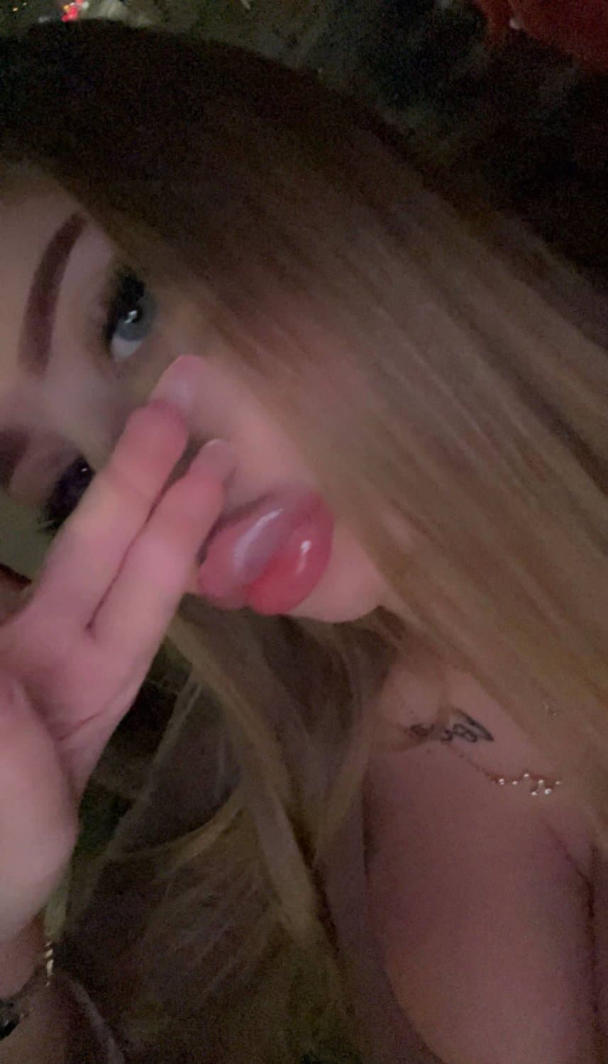 Young Serbian bimbo | Srpska bimbo plavusa